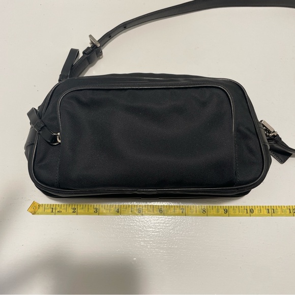 Coach Black Shoulder Bag with Front Zip Pocket - Picture 2 of 11